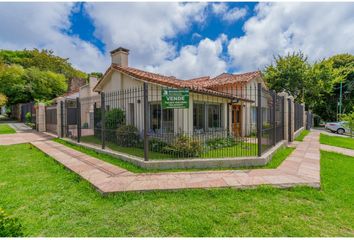 Casa en  Los Troncos, Mar Del Plata