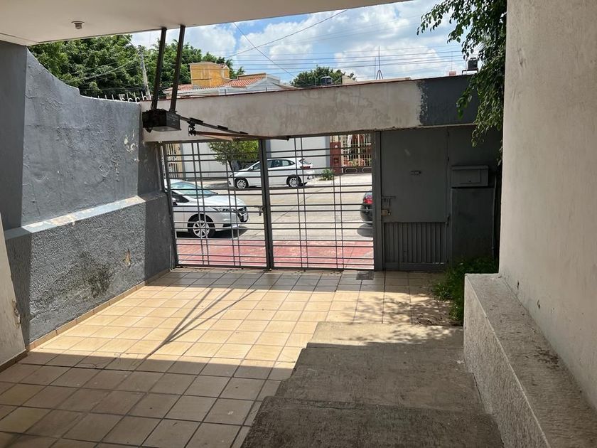 renta Casa en Colonia Paseos del Sol, Zapopan, Jalisco (EB-LL2741r)-  