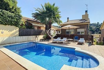 Chalet en  Pineda De Mar, Barcelona Provincia