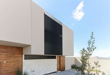 Casa en condominio en  Calle Huizache, Zibata, Zona Cactus, El Marqués, Querétaro, 76269, Mex