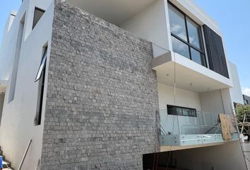 Casa en condominio en  Avenida Universidad, La Mesa De La Coronilla, Zapopan, Jalisco, 45136, Mex