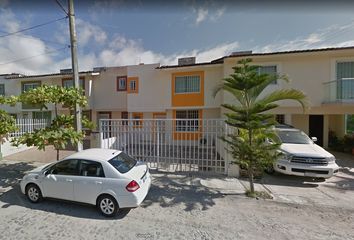 Casa en fraccionamiento en  Calle Estrella 612, Fraccionamiento Villas Sol, Puerto Vallarta, Jalisco, 48315, Mex