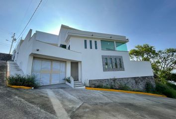 Casa en fraccionamiento en  Tzompantle, Lomas Del Tzompantle, Cuernavaca, Morelos, México