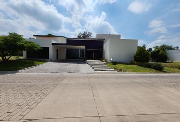 Casa en  Calle Ámsterdam, Celaya, Guanajuato, 38113, Mex