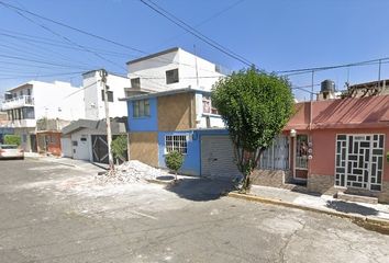 Casa en  Avenida 531 11, Aeropuerto, San Juan De Aragón I Sección, Gustavo A Madero, Ciudad De México, 07969, Mex
