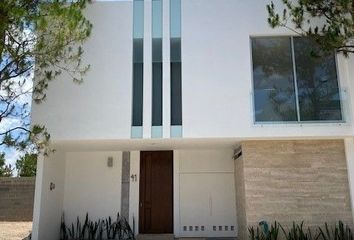 Casa en condominio en  Avenida Paseo Solares, Base Aérea Militar No 5, Zapopan, Jalisco, 45138, Mex