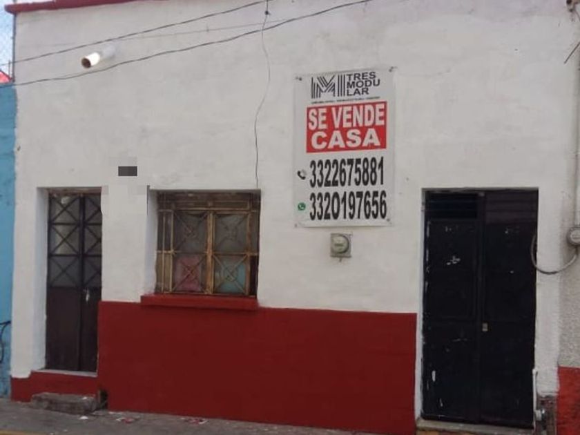 venta Casa en Colonia Mezquitan Country, Guadalajara, Jalisco  (pw0r7wM_SALE)