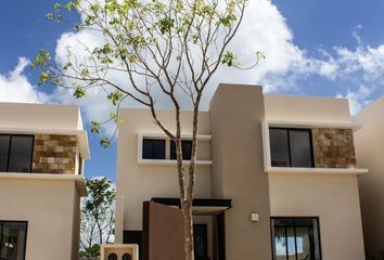 Casa en condominio en  Pueblo Cholul, Mérida, Yucatán