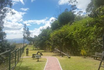 Terreno Comercial en  Cumbayá, Quito