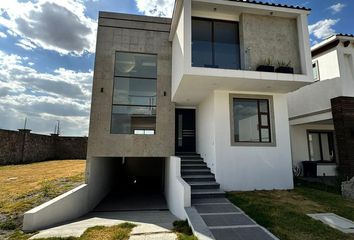Casa en fraccionamiento en  Calle Moctezuma 827, Barrio Coaxustenco, Metepec, México, 52140, Mex