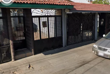 Casa en  Calle Río Nilo, Tetlán, Fracc Jardines De Los Historiadores, Guadalajara, Jalisco, 44820, Mex