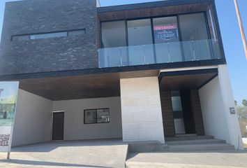 Casa en fraccionamiento en  Cerámica, El Barro, Monterrey, Nuevo León, 64997, Mex