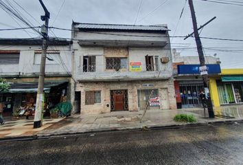 Casa en  Calle Santos Vega 6119, Caseros, Tres De Febrero, B1682, Provincia De Buenos Aires, Arg