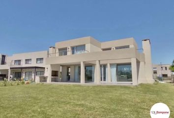 Casa en  Puertos Del Lago, Partido De Escobar