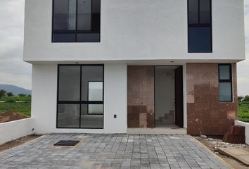 Casa en  Calle Cascada De Travertino, Fraccionamiento San Isidro, Querétaro, 76226, Mex