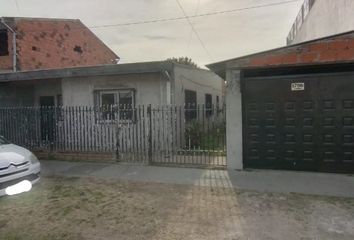 Casa en  Villa Luzuriaga, La Matanza