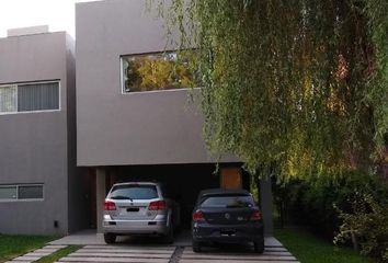 Casa en  Parque Leloir, Partido De Ituzaingó