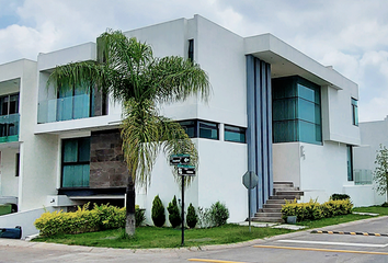 Casa en  San Juan De Ocotán, Zapopan, Jalisco