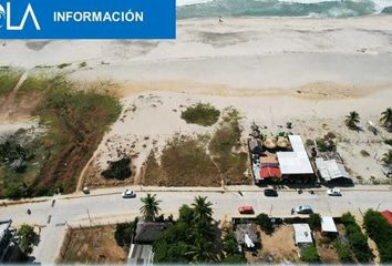 Lote de Terreno en  Calle De Las Iguanas, Playa Zicatela, Santa María Colotepec, Oaxaca, 70934, Mex