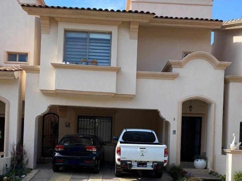 venta Casa en condominio en Villa California, Tlajomulco de Zúñiga,  Tlajomulco de Zúñiga (EB-KR3283s)