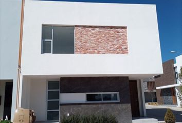 Casa en  Prolongación De Boulevard Ramón G Bonfil, Pachuca De Soto, Hidalgo, 42082, Mex