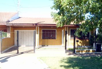 Casa en  Burzaco, Partido De Almirante Brown