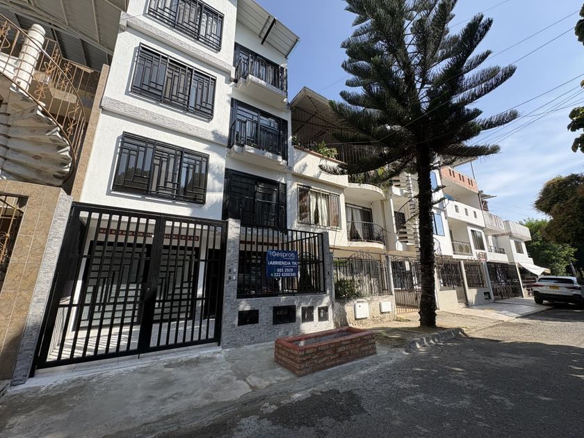 Apartamento en arriendo Nápoles, Sur