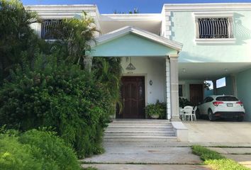 Casa en  Villas La Hacienda, Mérida, Yucatán