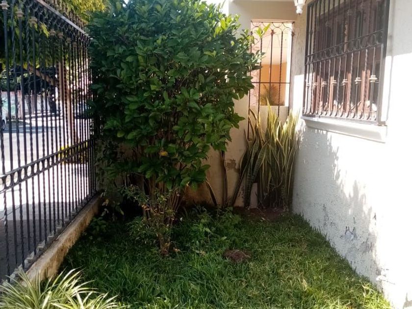 renta Casa en Esperanza, Guadalajara, Guadalajara, Jalisco (EB-EK5216r)-  