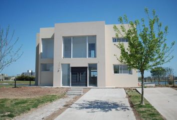 Casa en  El Cantón Puerto, Partido De Escobar