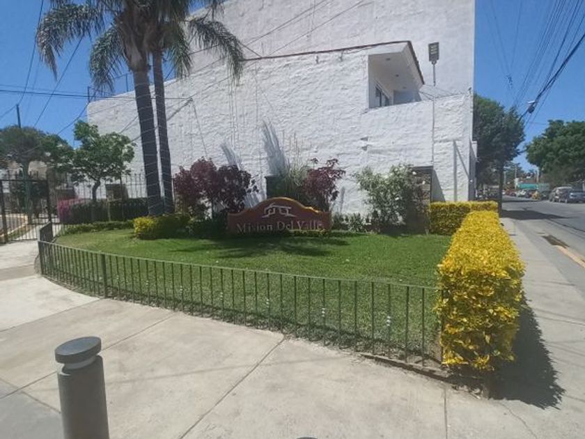 venta Casa en Jardines de Nuevo México, Zapopan, Jalisco (pF0RvgG-venta)-  