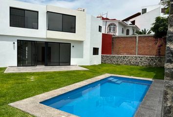 Casa en  Lomas De Atzingo, Cuernavaca, Morelos