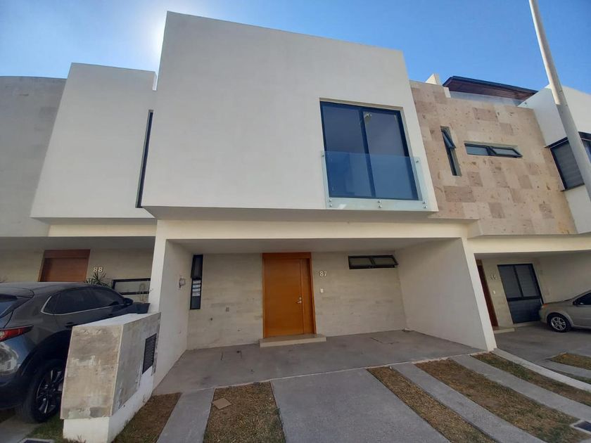 renta Casa en Fraccionamiento Valle Imperial, Zapopan, Jalisco  (CPH4852226)