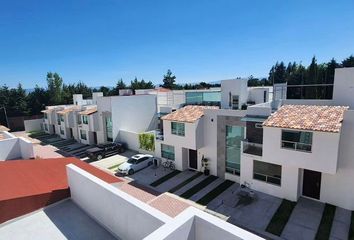Casa en  Cacalomacán, Toluca