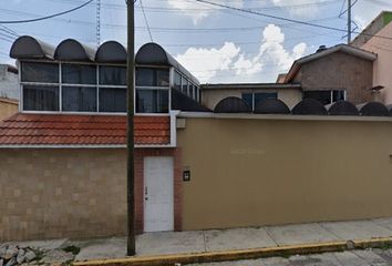 Casa en  Privada Puebla, Santa María De Las Rosas, Toluca, México, 50140, Mex