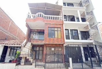 8 Casas En Venta En Paseo De Los Almendros, Norte - Puntopropiedad.com