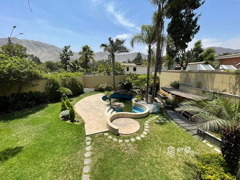 Casa en venta La Planicie, La Molina, Lima, Lima, Peru