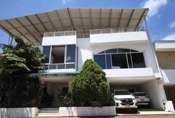Casa en Calle 15, Ciudad Jardín, Comuna 22, Cali Ciudad, Cali, Sur, Valle Del Cauca, Rap Pacífico, 760032, Colombia