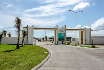 Casa en fraccionamiento en  Colegio Bilingüe Baltico, Fracc Lomas De La Rioja, Alvarado, Veracruz De Ignacio De La Llave, 95264, Mex