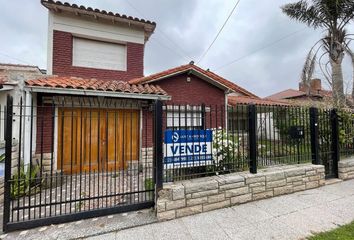 Casa en  J. Aguirre 6022, Mar Del Plata, General Pueyrredón, B7605, Buenos Aires, Arg