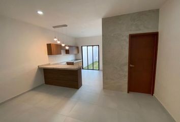 Casa en  Avenida Cándido Aguilar 279, Adalberto Tejeda, Boca Del Río, Veracruz De Ignacio De La Llave, 94298, Mex