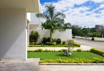 Casa en fraccionamiento en  Komchen, Mérida, Yucatán