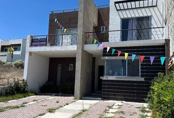 Casa en  Calle Lago De Pátzcuaro 445-469, Fraccionamiento Cumbres Del Lago, Querétaro, 76230, Mex