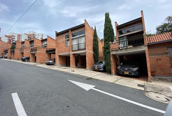 Casa en  Loma De Los Bernal, Medellín