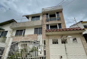 Casa en  2q5x+fqw, Loja, Ecuador