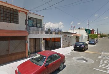Casa en fraccionamiento en  Calle Diego Arenas Guzmán 500-502, Zona De Oro, Celaya, Guanajuato, 38020, Mex