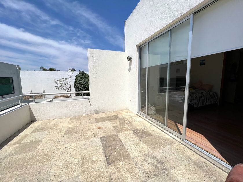 renta Casa en Los Olivos, Zapopan, Zapopan, Jalisco (EB-NB3914r)