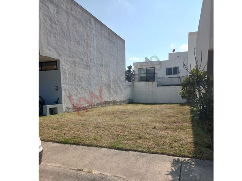 venta Lote de Terreno en Fraccionamiento Valle Imperial, Zapopan, Jalisco  (1039-4068)