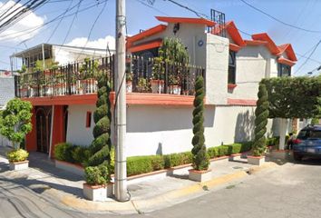 Casa en  Avenida Valle De Las Alamedas 77-77, Industrial La Quebrada, Tultitlán, México, 54900, Mex