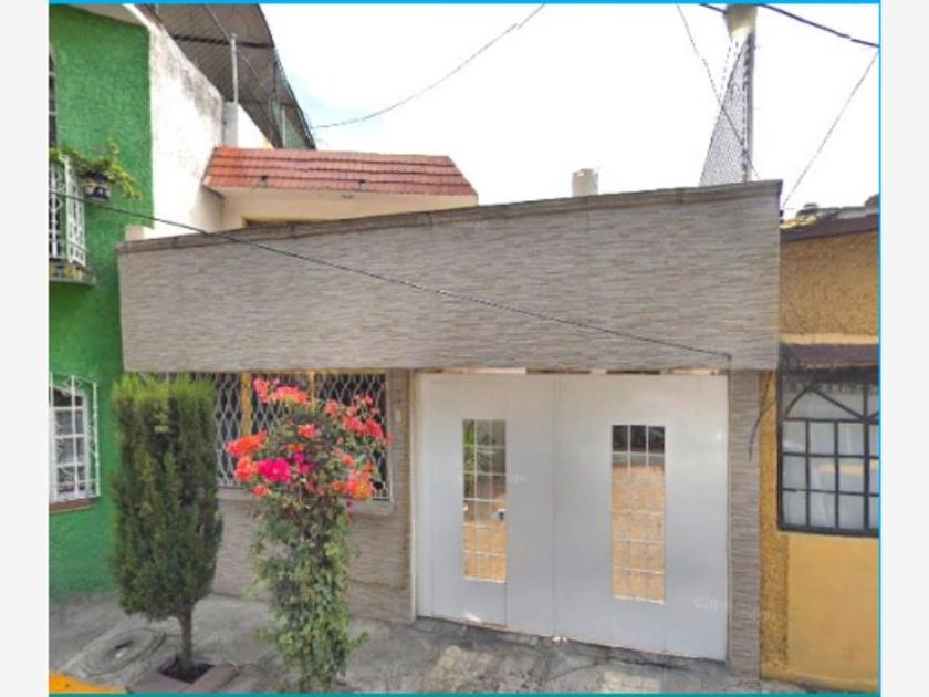 venta Casa en Colonia Gustavo A. Madero, Gustavo A. Madero (MX22-MC4170)-  